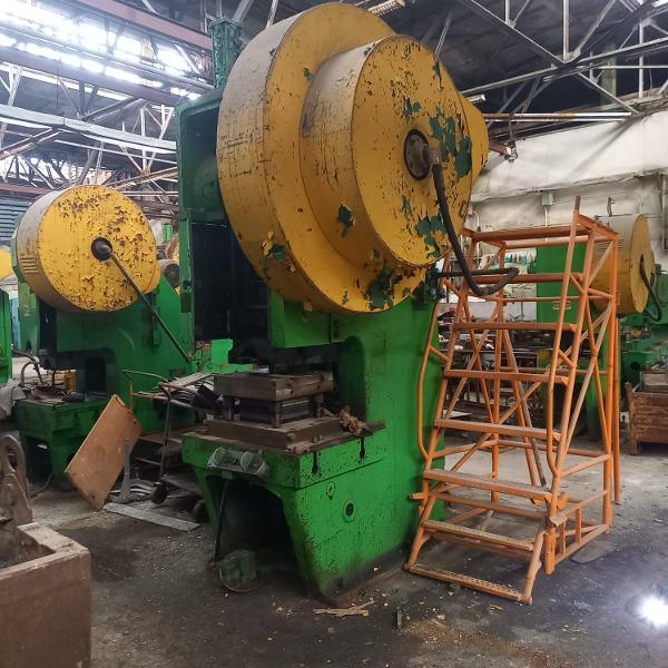 Пресс кривошипный простого действия, открытый не наклоняемый КЕ2130Б, год выпуска 1975, местоположение: Республика Дагестан, г. Махачкала, ул. И. Казака, 37 (должник ОАО Авиаагрегат)