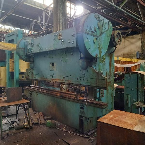 Пресс металоштамповочный гидравлический HVO-2-400, производство Югославия, год выпуска 1983, местоположение: Республика Дагестан, г. Махачкала, ул. И. Казака, 37 (должник ОАО Авиаагрегат)