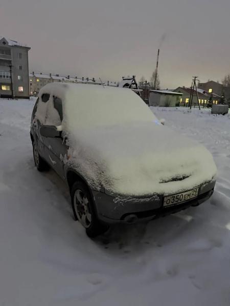 Транспортное средство Chevrolet Niva 212300-55, 2010 года выпуска, цвет - темно-серый металлик, VIN X9L212300A0314345, государственный номер O350EM29. Состояние транспортного средства: коррозия по кузову, без видимых повреждений.