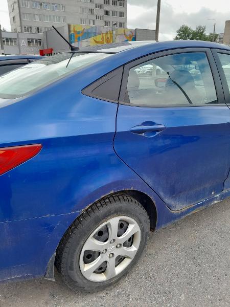 1/2 доля транспортного средства Hyundai Solaris, 2013 года выпуска, цвет - темно-зеленый, VIN Z94CT41DBDR239014, государственный номер К510ХХ29, коррозия кузова.