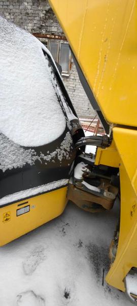 Каток Bomag BW-206 AD-50, г.в. 2018, заводской номер 101921281025, цвет желтый. В рабочем состоянии. Расположено по адресу: Мурманская обл., г. Кола, ул. Каменный Остров, д. 5. Заложенное имущество продается в пользу третьих лиц. При приобретении данного имущества на нового собственника переходят обязанности по договору займа в пользу залогодержателя. Должник ООО "Северстроймонтаж".