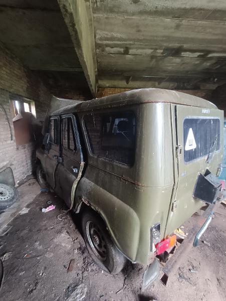 Лот № 8(вторичные). Автомобиль УАЗ 315195, 2005 года выпуска, государственный номер А623НН60, идентификационный номер (VIN) XTT31519050600189, задняя дверь со следами коррозии, задний правый фонарь отсутствует, задний левый фонарь поврежден, задняя правая арка со следами коррозии, передняя и задняя левая дверь со следами коррозии. Должник (собственник) – СПК «Дубишно»