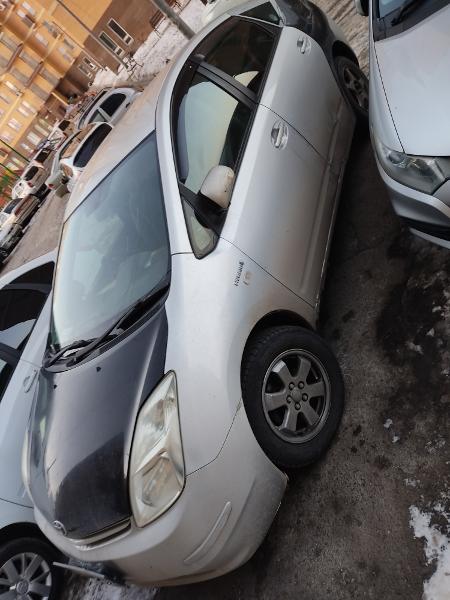 Легковой автомобиль Toyota Prius, 2005 г.в., г/н Р815НР124, VIN отсутствует, № кузова NHW20 3104327, цвет серый. Рабочее состояние не проверялось. Должник Ермолаев С.Д. Обременения: Арест, запреты на рег. действия. Начальная цена продажи 511000,00 руб. Задаток 77000,00 руб. (пор. 2834)