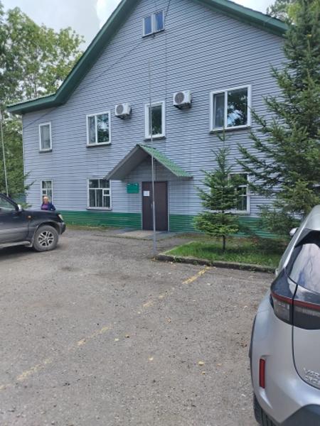 Нежилое здание (контора) площадью 393,9 кв. м, кадастровый номер 27:06:0020811:93, местонахождение: Хабаровский край, г. Вяземский, ул. Громовой, д. 9.