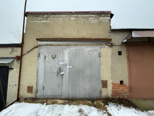 Лот № 2. Нежилое помещение (гараж с подвалом) площадью 40,5 кв. м, кадастровый номер 36:34:0000000:5212, местонахождение: г. Воронеж, ул. 239 км, д. 3, ГСК “Риф”, гараж 23. Собственник - Попов В.М.