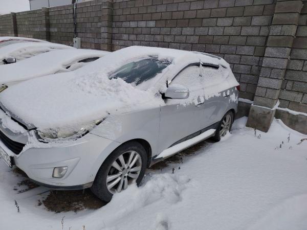 Легковой автомобиль HYUNDAI Tucson, 2012г.в., г/н O632CX154, VIN KMHJW81VDCU466264, номер кузова KMHJW81VDCU466264, номер двигателя D4HA-CU569255, цвет серый/темно серый. Начальная цена продажи 850 000 руб. Задаток 127550 руб