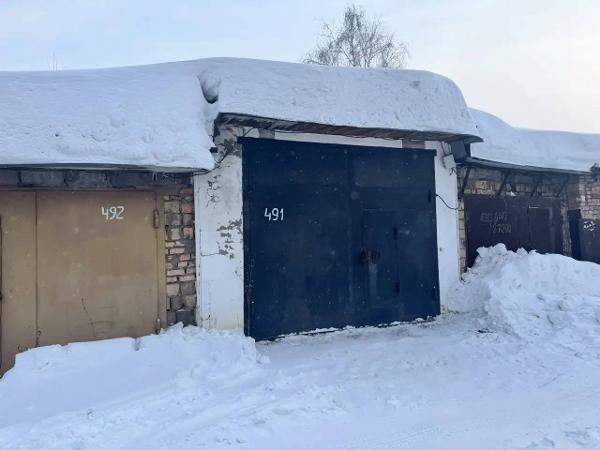 Гаражный бокс, площадью 24 кв.м, кадастровый №24:54:0101006:366, расположенный по  адресу: Красноярский край, г. Назарово, ул. Новокомсомольская, №2 «А», пом. №491. Начальная цена продажи 231 000 руб. Задаток 34700 руб.