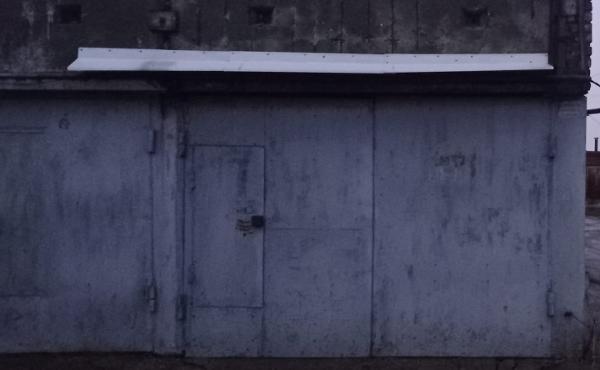 7. Гаражный бокс № 371, по адресу: РТ, г. Нижнекамск, ГСК № 19 в районе промбазы, кад.№ 16:53:010113:646, пл. 18,30 кв.м. (668, Зиятдинов Н.Н.). Начальная стоимость 234 000,00 рублей.