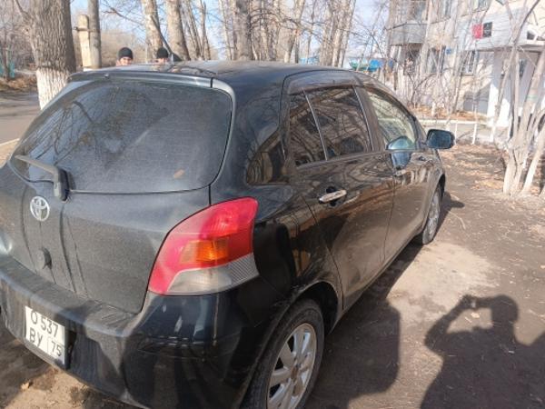 Легковой автомобиль марки TOYOTA VITZ, 2009 г.в., г/н О537ВУ75, цвет черный, VIN: KSP902085513, номер кузова (прицепа): KSP902085513.Стекла без повреждений, передний и задний бампер повреждены