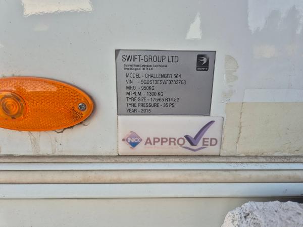 Прицеп вагон-дом передвижной SWIFT CHALLENGER 584, без модели, 2015 г.в., г/н АМ60975, цвет белый, VIN: SGDST3ESWF0783763. Прицеп полностью оборудован бытовой техникой и мебелью. Значительные повреждения в корпусе отсутствуют. Внешний повреждения: передний правый, левый габарит, задний временный габарит огонь, ручка и замок входной двери поврежден, уплотнительная резинка кузова оторвана, уплотнительная резинка лобового стекла оторвана