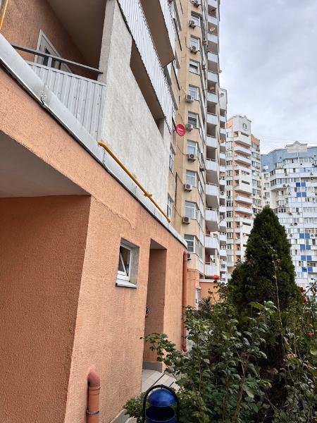 Д-к: Вечеря В.В. Помещение нежилое, площадь 69,30 кв.м., кадастровый номер 23:47:0308007:1411. Адрес: Краснодарский край, г. Новороссийск, ул. Южная, д.1а, помещение №114-120. Начальная цена 7 157 700 руб., задаток 1 073 655 руб., шаг аукциона 71 577 руб., ув. 132