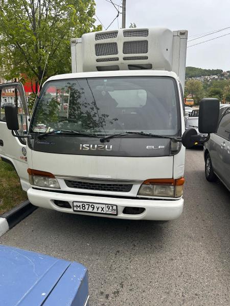 Д-к: Кроливецкий А.Г. Транспортное средство грузовой фургон ISUZU ELF, г/в 2003, г/н М879УХ93, номер шасси NPR81L7005874. Местонахождение: Краснодарский край, г. Сочи ул. Малышева 13. Начальная цена 1 275 000 руб., задаток 191 250 руб., шаг аукциона 12 750 руб., ув.1484
